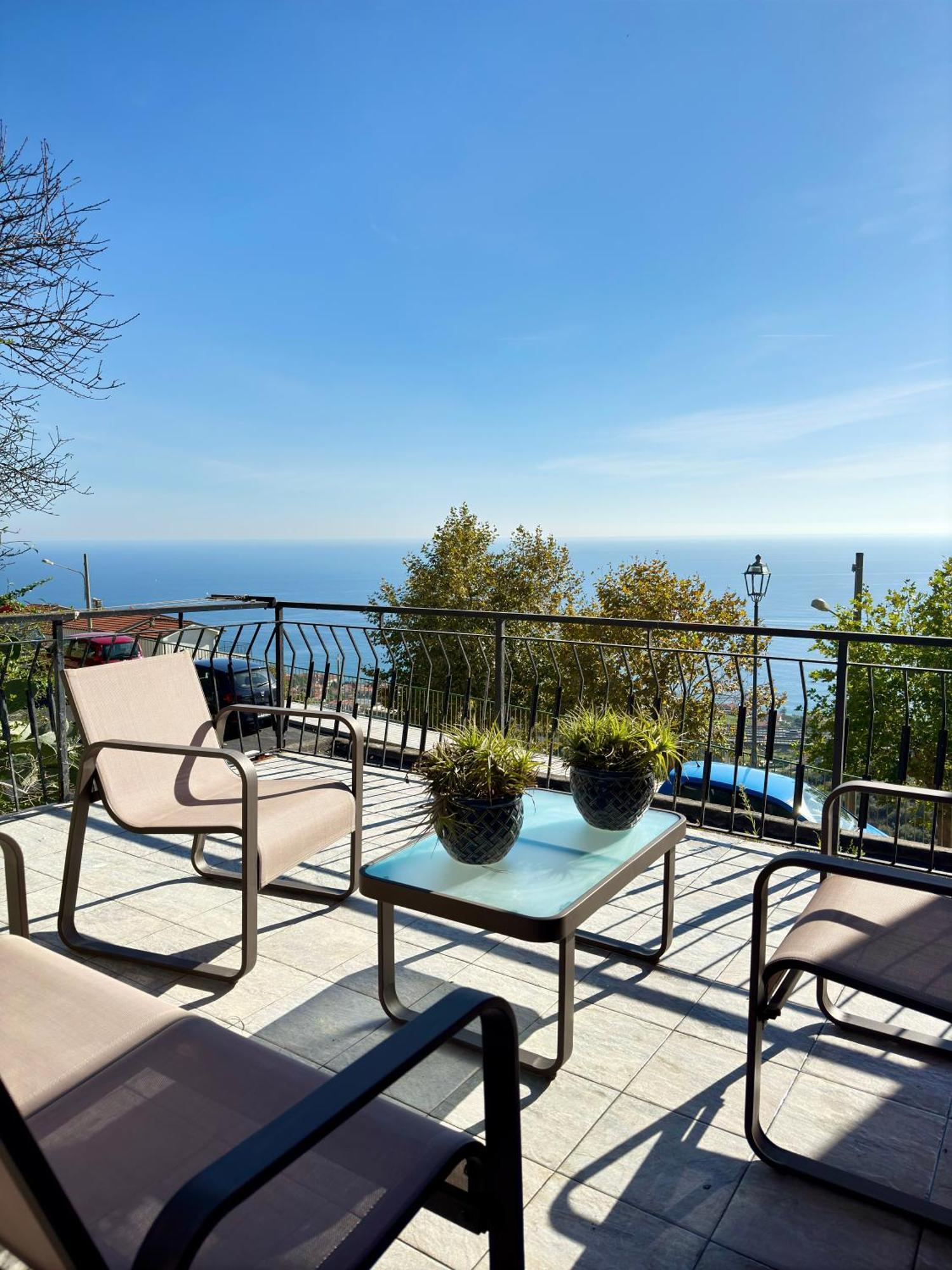 Villa Cielo Costarainera Exteriör bild